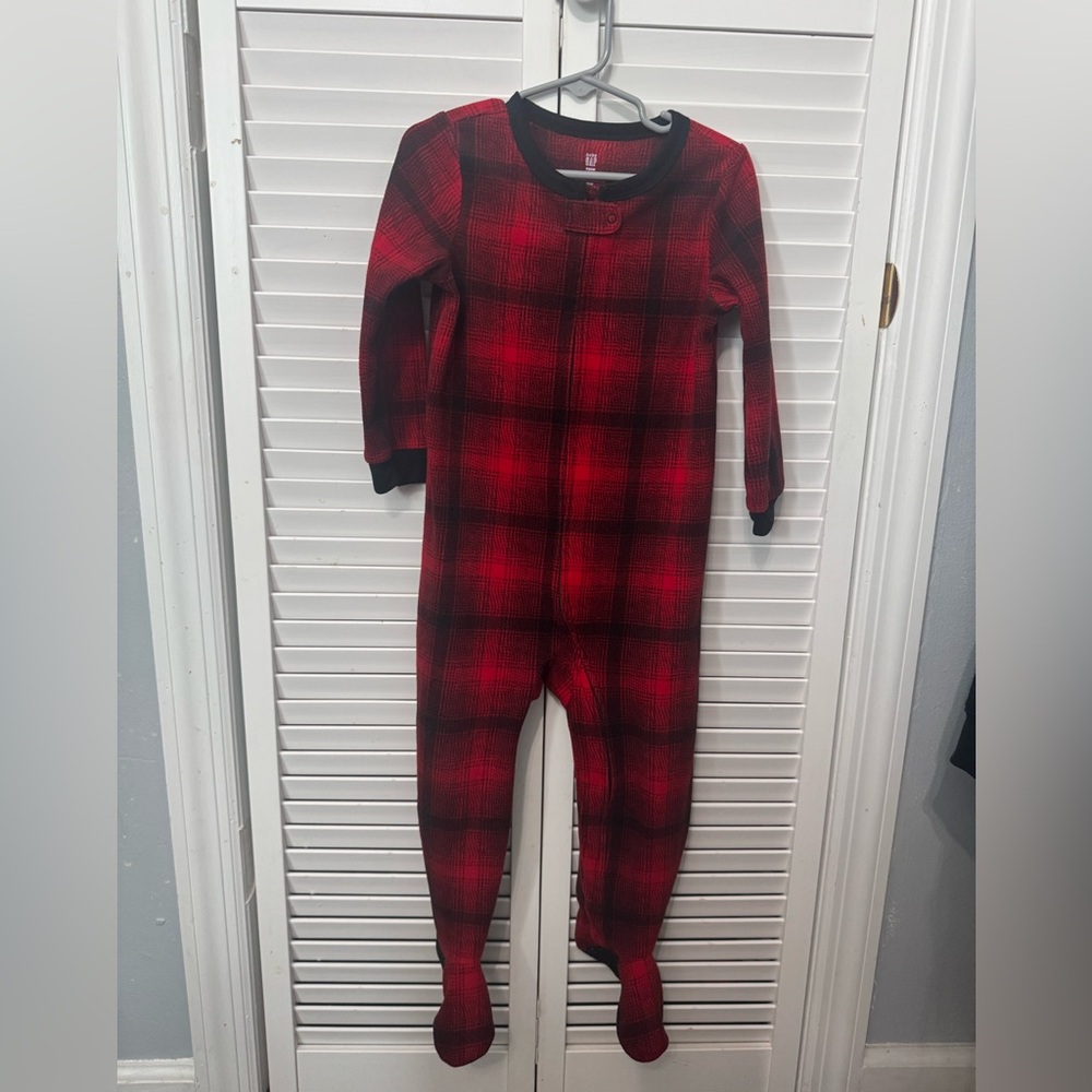 Gap Kids Boys Plaid Footed One-Piece Fleece Sleeper